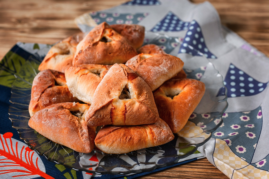 Эчпочмак на дрожжевом тесте с мясом и картофелем