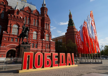 Замгенсека ШОС рассказал о своем отношении к Дню Победы