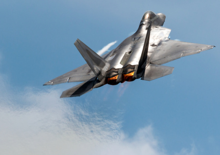 Самолет-разведчик США впервые заметили в неожиданном месте