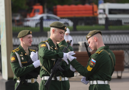 В Москве начинается парад Победы