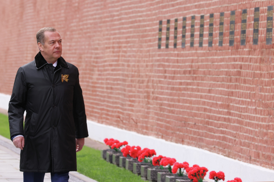 Заместитель председателя Совета безопасности РФ Дмитрий Медведев перед началом военного парада в Москве в честь 81-й годовщины победы в Великой Отечественной войне