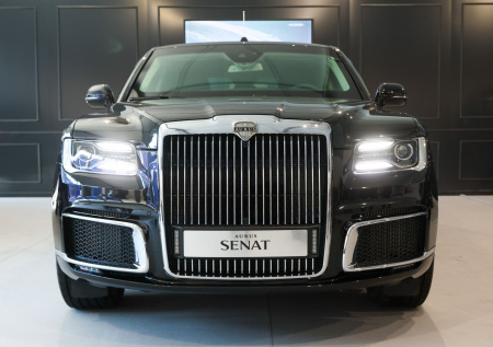 Король Малайзии стал обладателем Aurus Senat после визита в Россию
