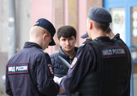 В России могут утвердить новые основания для выдворения мигрантов