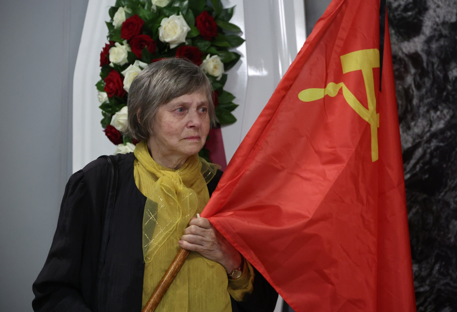 Церемония прощания с Еленой Ульяновой — правнучкой Владимира Ленина