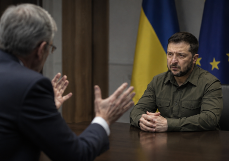 $700 млрд на ветер. Зеленский доигрался: когда Украину оставят без денег