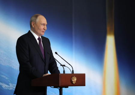 Путин призвал отказаться от деления предприятий на оборонные и гражданские