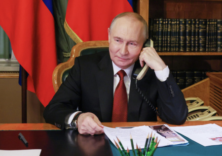 Путин и Лукашенко переговорили по телефону