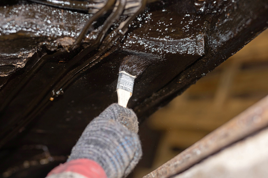 Средства для обработки скрытых полостей и днища