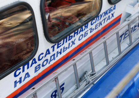 Тело человека выплыло на поверхность реки в Петербурге