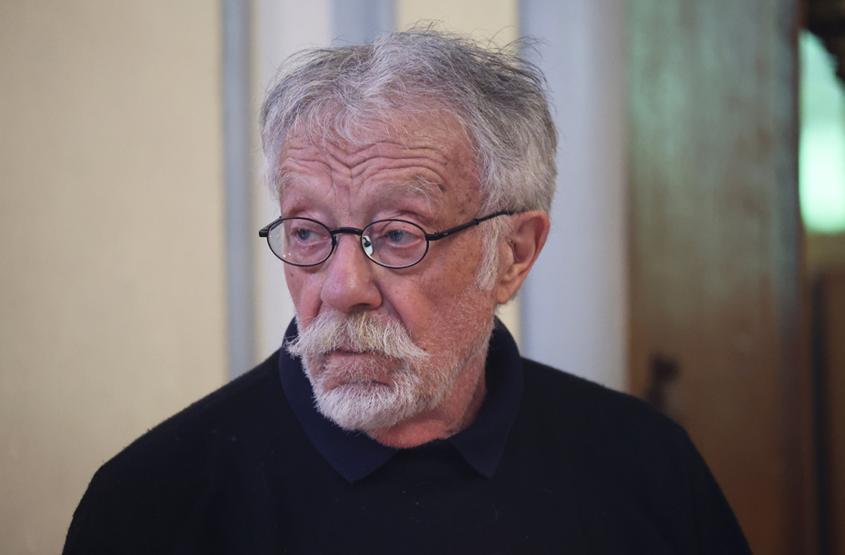 Юрий Рост перед церемонией отпевания и прощания с Владимиром Молчановым