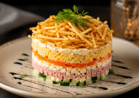 Салат «Шик» часто готовлю вместо оливье: такой же сытный и вкусный, но намного интереснее, с картошкой фри