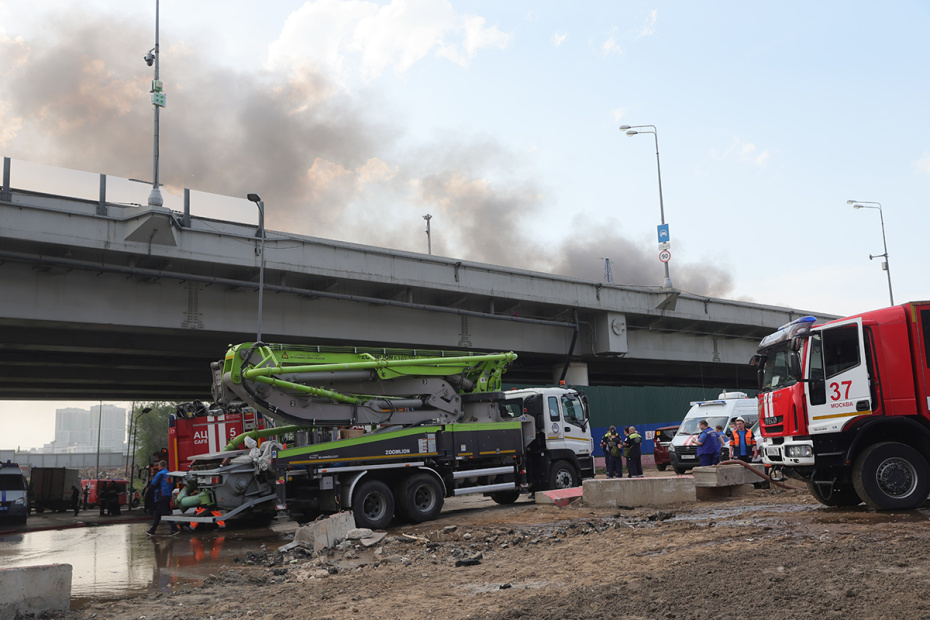 Пожар на стройплощадке на востоке Москвы