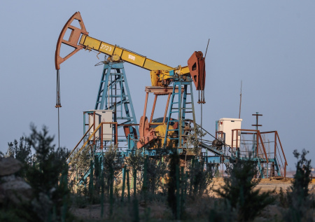 США еще на месяц продлят ослабление нефтяных санкций против России