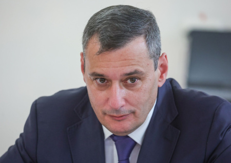 Выругавшийся на встрече с Хинштейном чиновник объяснил, к кому обращался