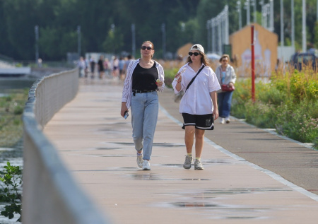 Синоптик раскрыл, когда спадет жара в Москве