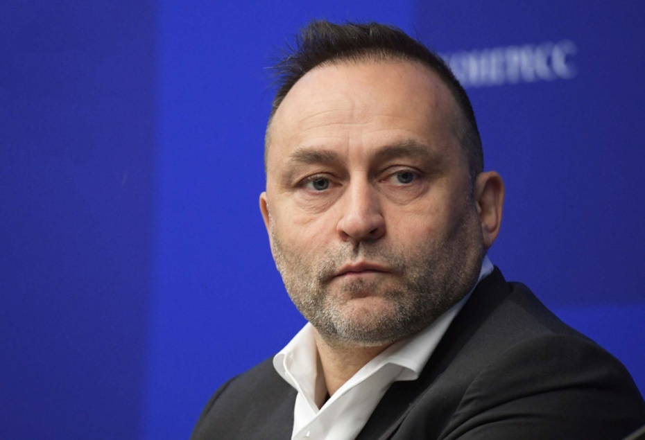 Дмитрий Свищев