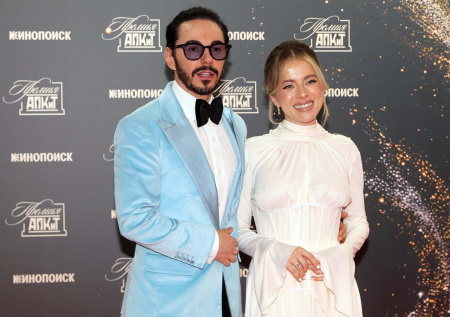 Родригез заявил о желании устроить «голую вечеринку» на свадьбе с Кабак