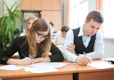 Школьники с 1 сентября начнут изучать новый профиль