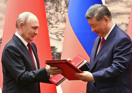 Путин и Си Цзиньпин укрепили партнерство России и Китая документом