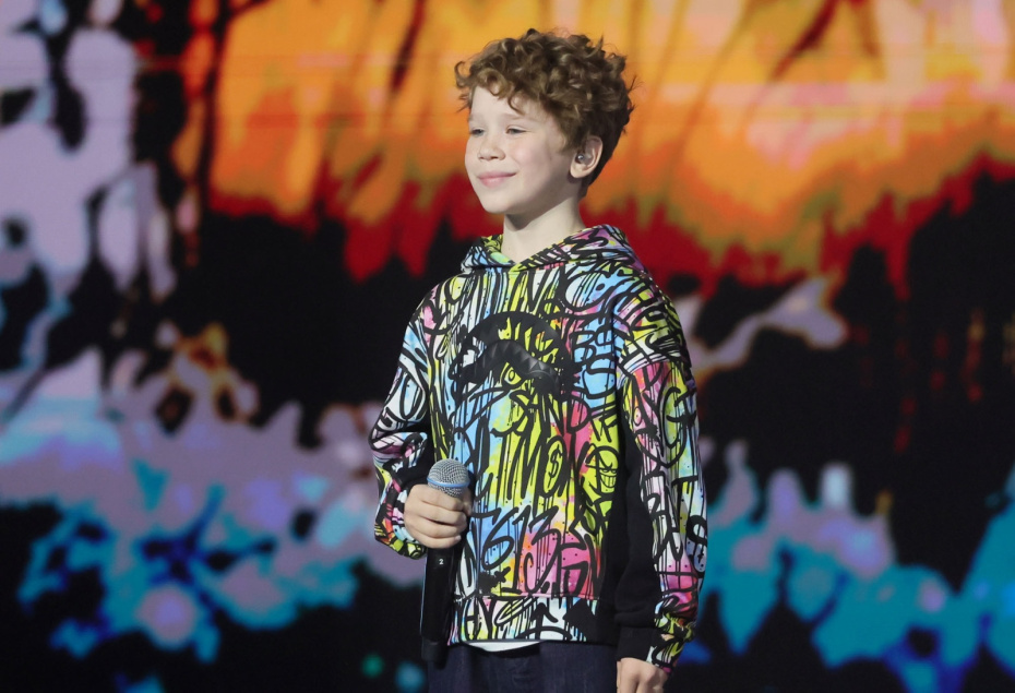 Участник Владимир Журавлев на конкурсе молодых исполнителей «Детская Новая волна — 2026»