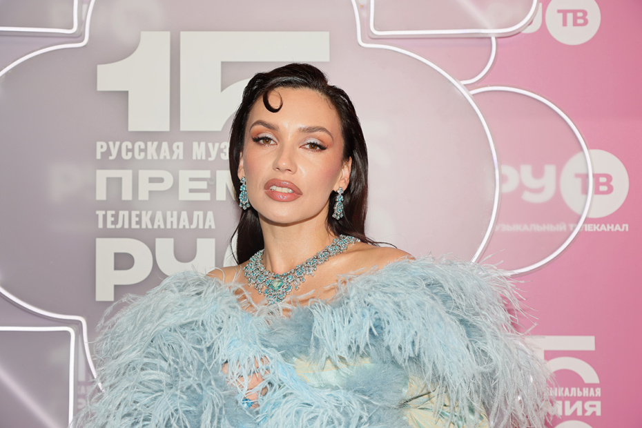 Певица Ольга Серябкина на XV Русской Музыкальной Премии телеканала РУ.ТВ на «ВТБ Арене» в Москве