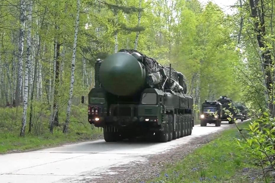 Автономная пусковая установка ПГРК «Ярс» во время учений ВС РФ