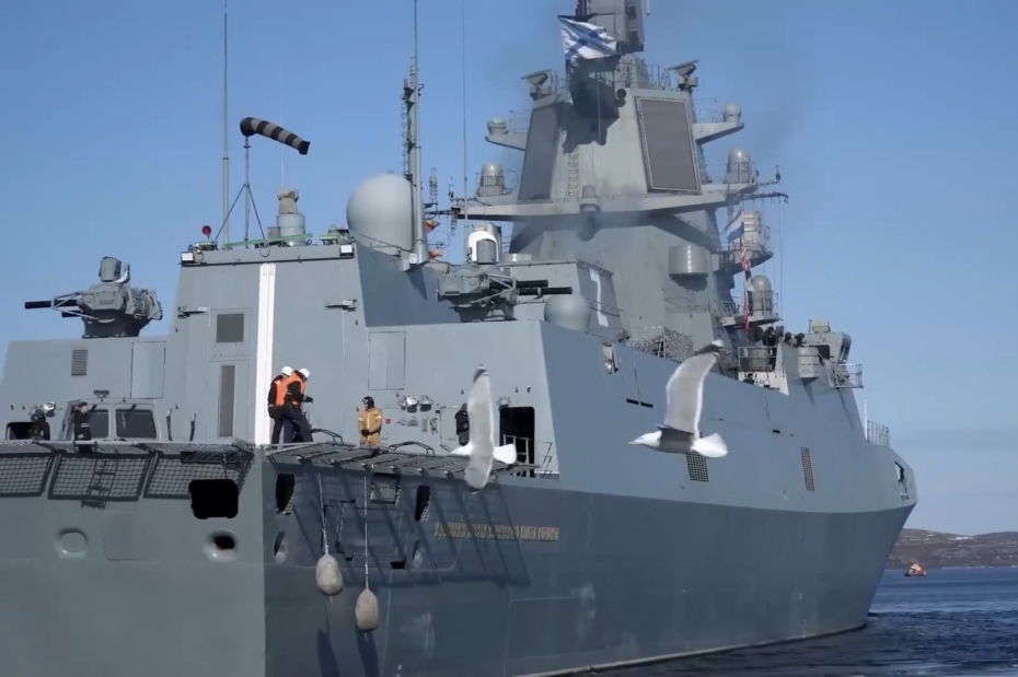 Военный корабль во время учений ВС РФ по подготовке и применению ядерных сил