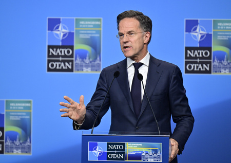 Рютте заявил о нерушимой приверженности стран НАТО пятой статье устава