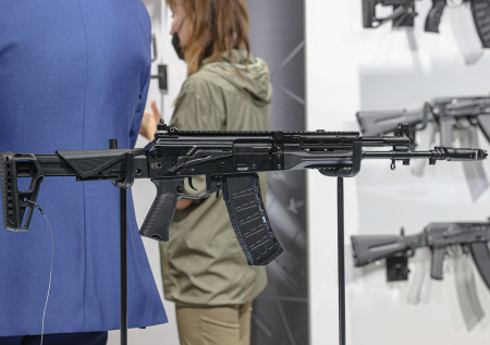 «Калашников» получил экспортные паспорта на автоматы АК-12 и АК-15