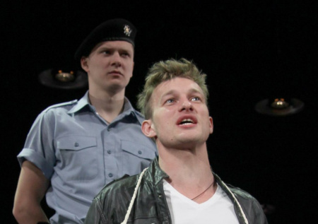 Личная жизнь, модельная карьера, лучшие роли: где сейчас актер Петр Рыков