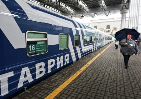 Остановка Крымского моста сдвинула расписание шести поездов