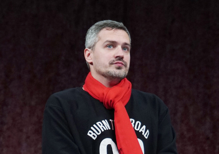 Двое детей, мнение об СВО, театр: как живет актер Павел Савинков