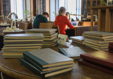 Две книги Лимонова промаркируют из-за упоминаний наркотиков