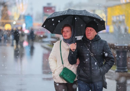 Оттепели, мороз до −25 градусов и мощные снегопады: погода в Москве зимой