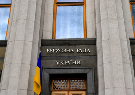«Просто воруют»: в Раде объяснили подготовку Украины к круговой обороне