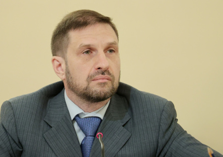 Ради семьи, а не блуда: депутат Кузнецов о браках и разводах в России