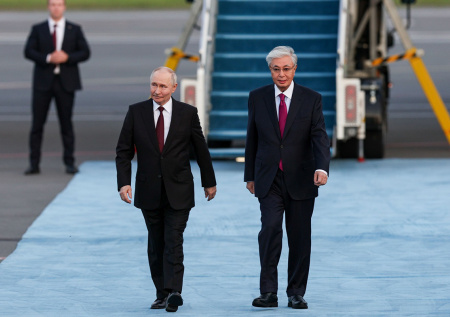 «Ближайший партнер РФ»: какие вопросы предстоит решить Путину с Токаевым