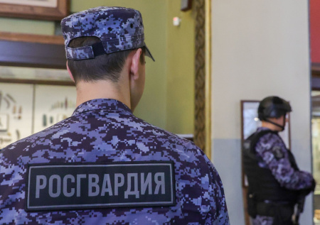 Росгвардейцы нашли потерявшегося ребенка