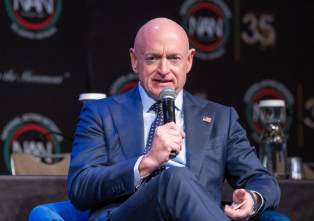 «День прошел зря»: экс-астронавт обозвал российских космонавтов ворами