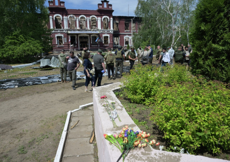 В ЛНР сообщили, сколько человек остаются в больнице после атаки на колледж
