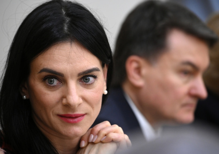 Над Исинбаевой нависла угроза блокировки счетов