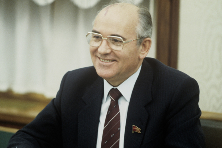 Михаил Горбачев