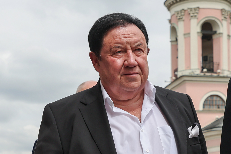 Александр Митрошенков на церемонии прощания с вдовой поэта Андрея Вознесенского Зоей Богуславской