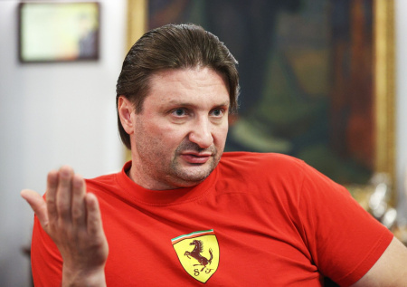 Эдгард Запашный призвал обязать всех артистов выступать на фронте