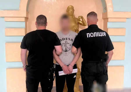 Украинец превратил гараж в пыточную: мужчину били молотком и гаечным ключом