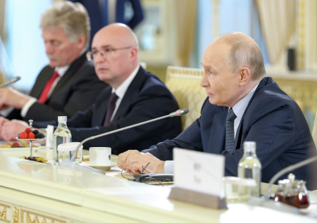 Путин заявил о позитивном развитии отношений с Азербайджаном