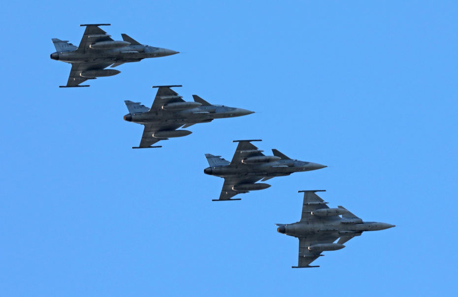 Истребители JAS 39 Gripen
