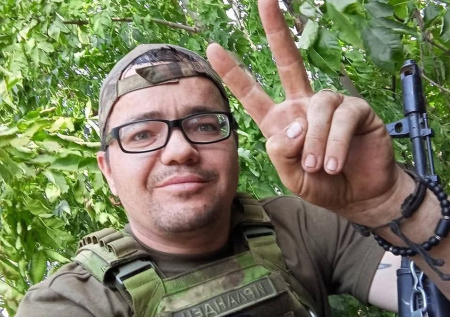 Британский доброволец ВС РФ объяснил, почему на Западе верят пропаганде СМИ