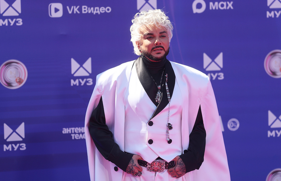 Филипп Киркоров на красной дорожке перед церемонией вручения ХХI национальной телевизионной премии в области популярной музыки МУЗ-ТВ 2026