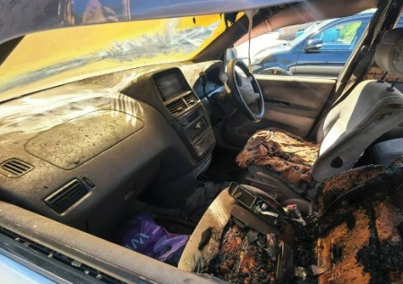 Забытый гаджет вспыхнул и сжег целый автомобиль